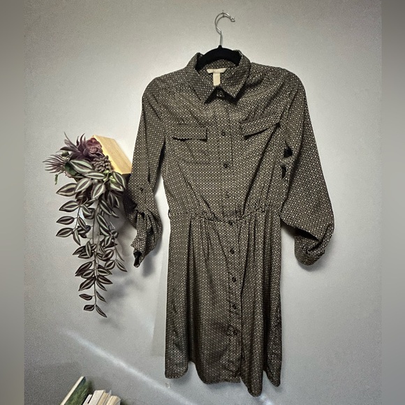 Banana Republic Patterned Buttoned Work Dress - Picture 4 of 4